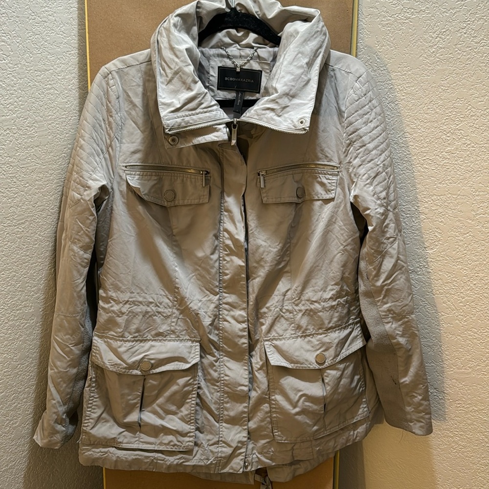 BCBG Winter Coat! Grey! Great layering jacket for the snow.